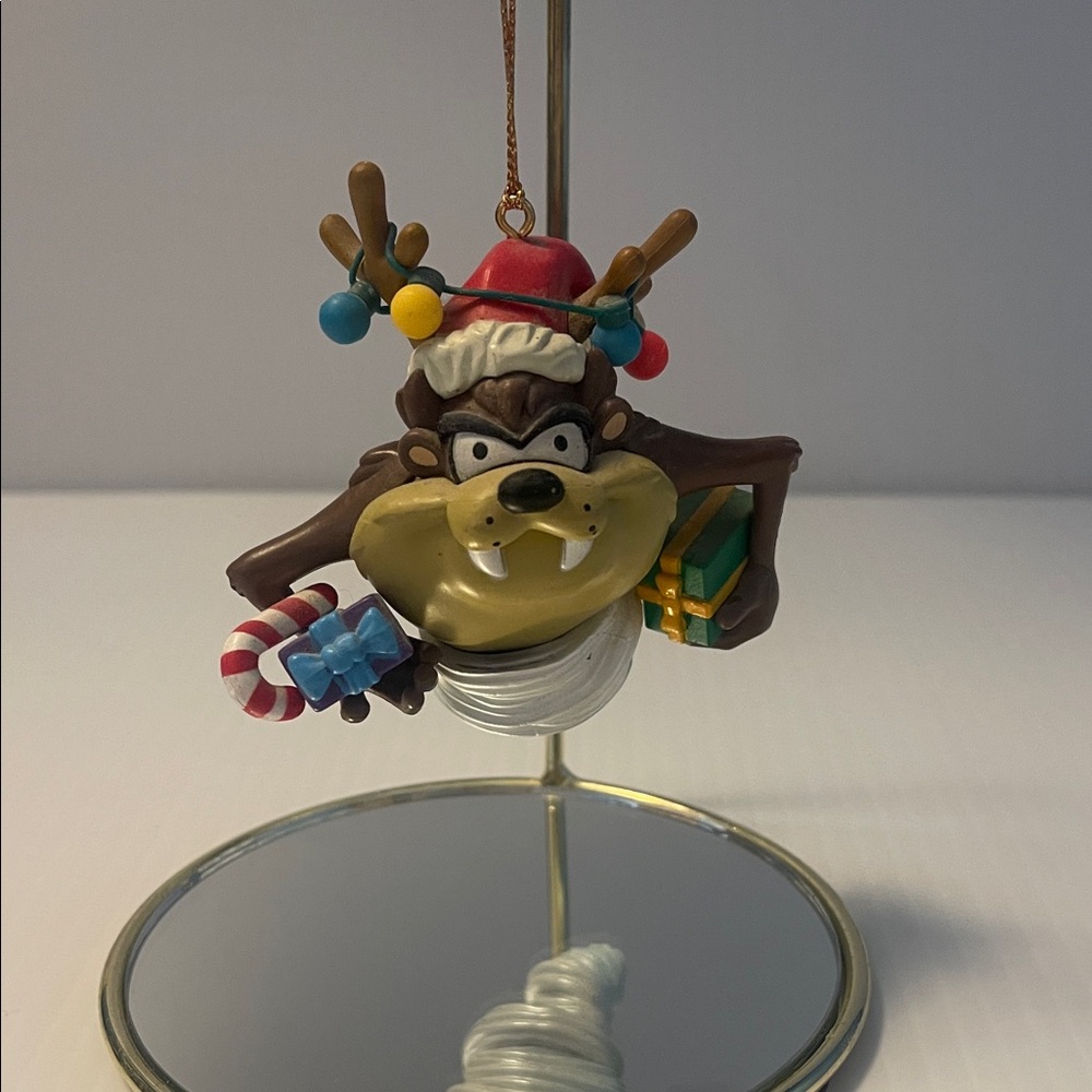 1998 Warner Brothers Taz Christmas ornament